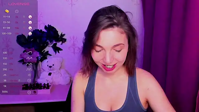 KindHazelHere_ webcam