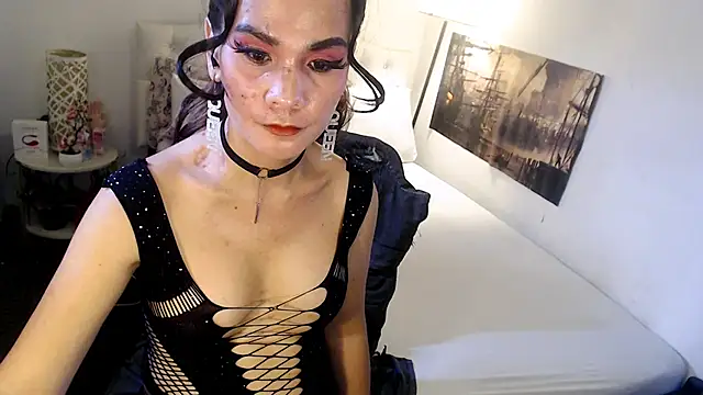 NinaDOM4CUM webcam