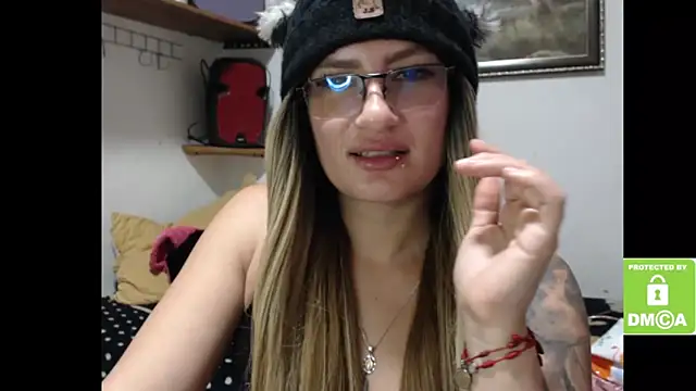 alice_trinity webcam