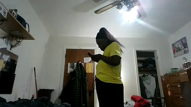 AcademicHuman67 webcam