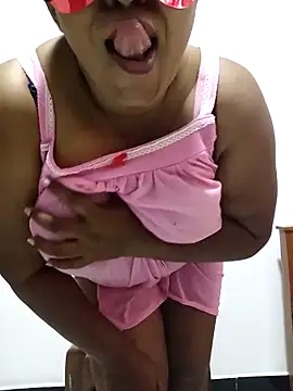 Webcam Model (Dini_40)  is live.Free join now!