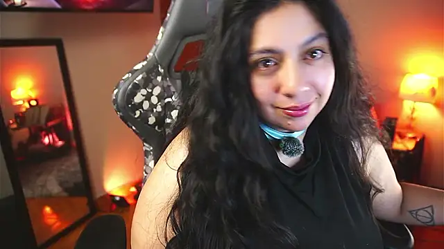 coraline_latin webcam