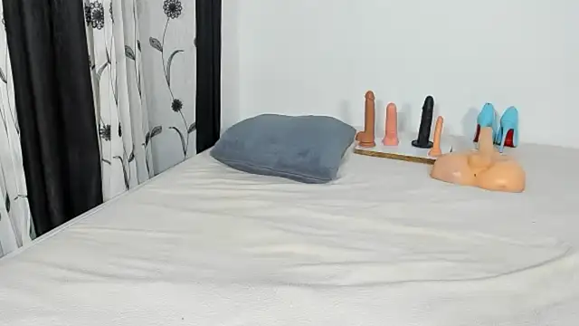 CREAMY_BUBBLEGUM webcam