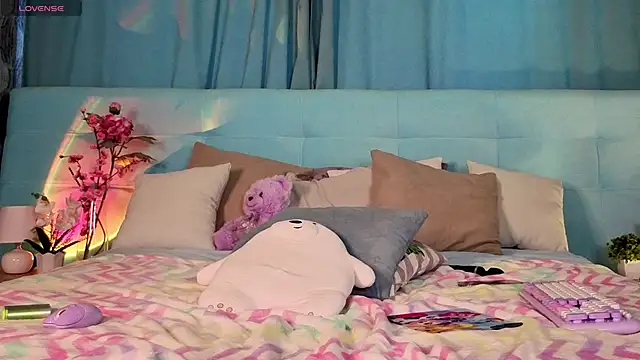 Aurora_Bennet webcam