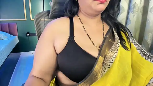 tarivishu11 from StripChat is Freechat