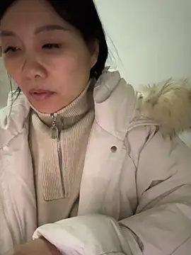 美女xiiuuff18在线直播