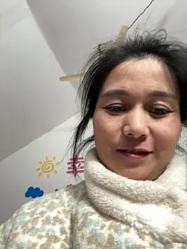 美女buusoom在线直播