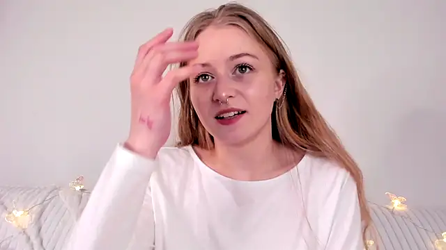 miamews - MiaMews's free webcam