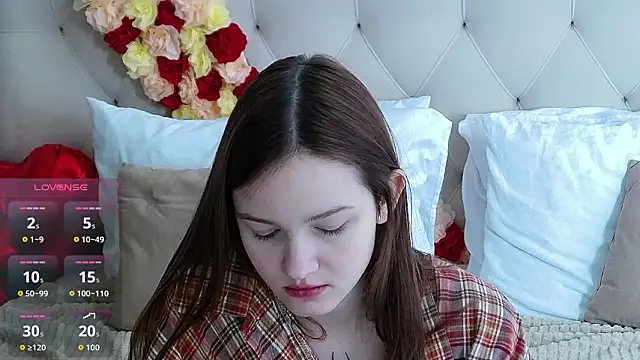 michelleroux - MichelleRoux's free webcam