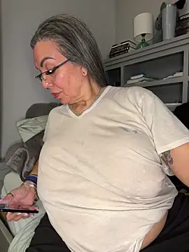 dieseldame1313 webcam