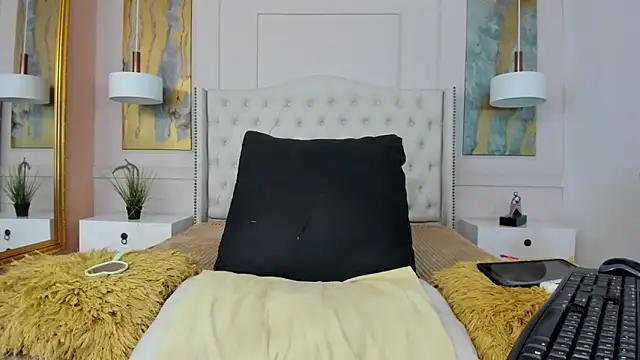 RosaliaMontero webcam