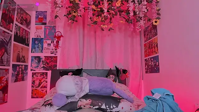 misscurvytop - MissCurvyTop's free webcam - UK Sex Cams