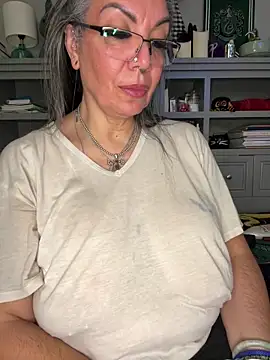 dieseldame1313 Live Webcam on Stripchat