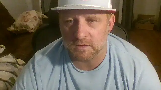 poundyouout69 (Ask my age) - slangin big juicy cock pants down