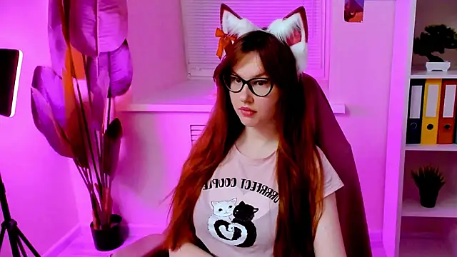 carolgiggly - CarolGiggly's free webcam