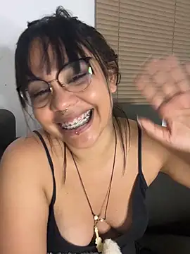 P_A_U_L_I_N_A_ webcam