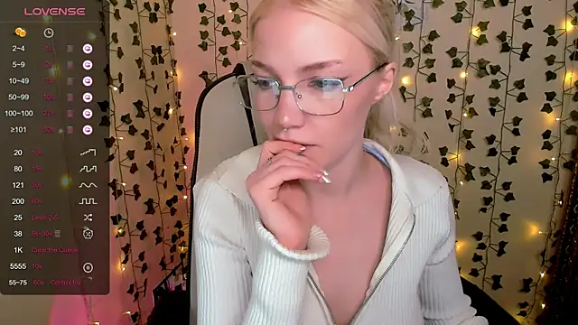 anyataylor_ - AnyaTaylor_'s free webcam