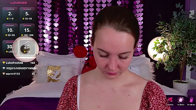 janicecollins - JaniceCollins's free webcam - UK Sex Cams