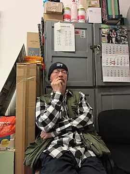 loverboyxxx69 webcam