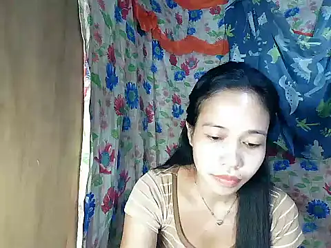 PinaySkinnyGirl webcam