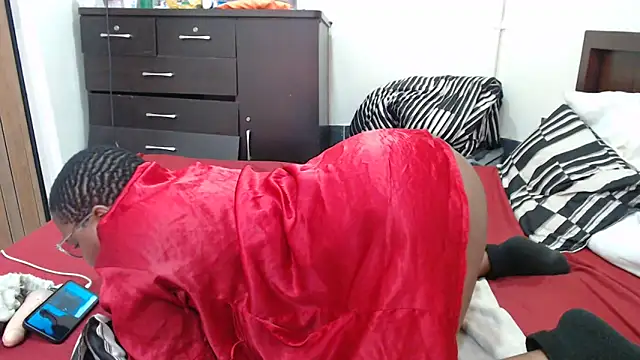 VoluptuousXX5 webcam