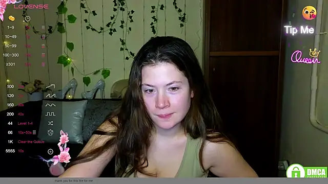 Alicia_redfollow webcam