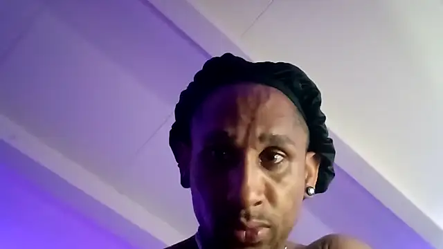 TheRealMrDLlong webcam