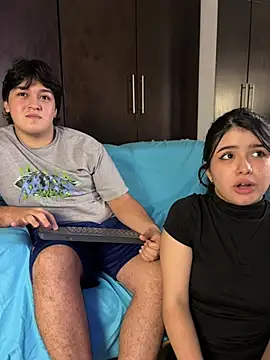 EmilyAndAndrew webcam