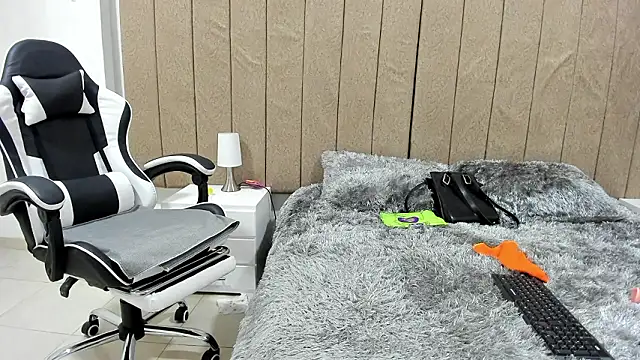 valery_slim18 webcam