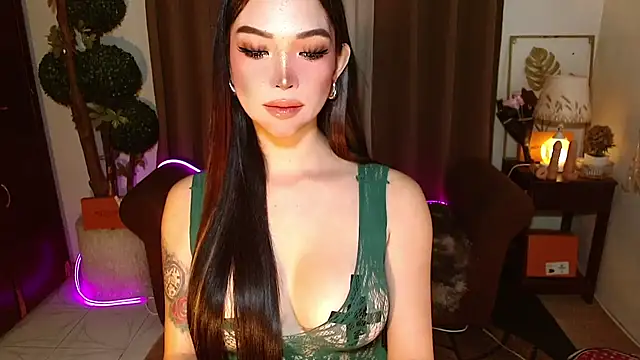 MouthWatering_Ayesha webcam