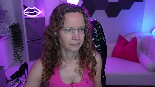 AnnikaRose webcam