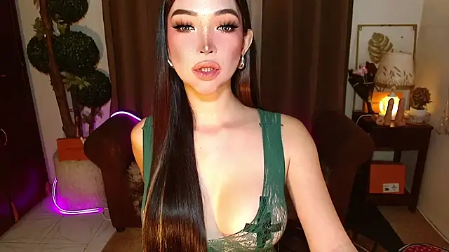 MouthWatering_Ayesha webcam