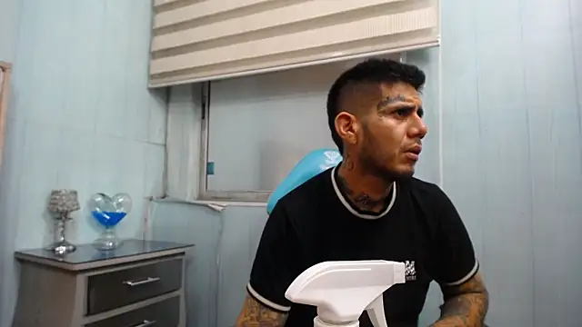 allison_max_tattoo webcam