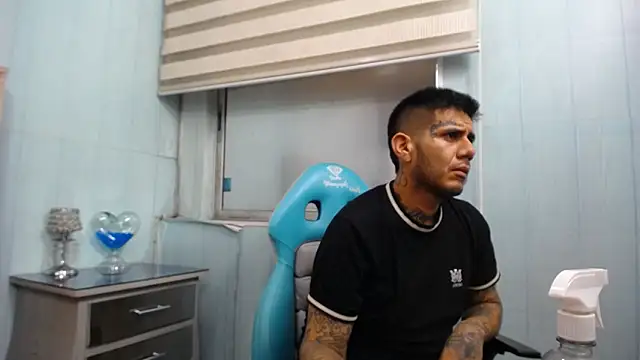 allison_max_tattoo webcam