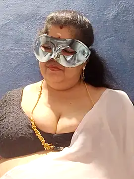 tamilthanushri webcam