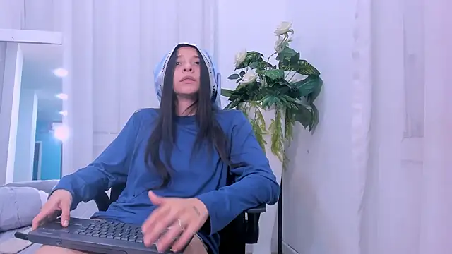 ViictoriiaSaenz webcam