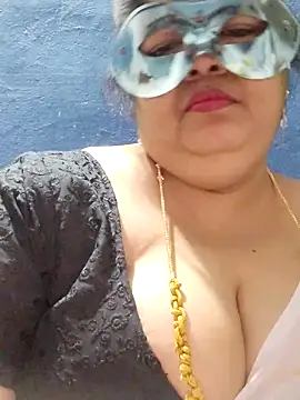 tamilthanushri webcam