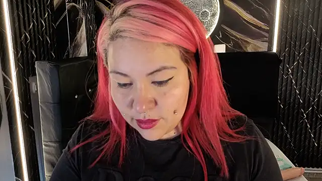 Bruja__Scarlata webcam