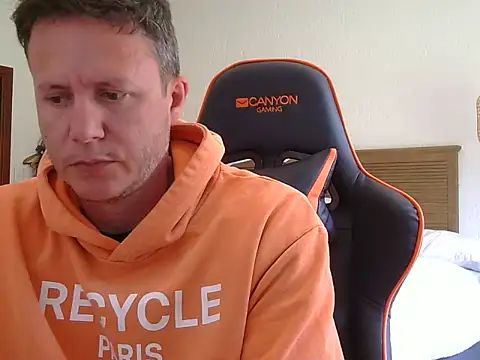 TroyDieselXXX webcam