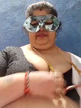 tamilthanushri webcam