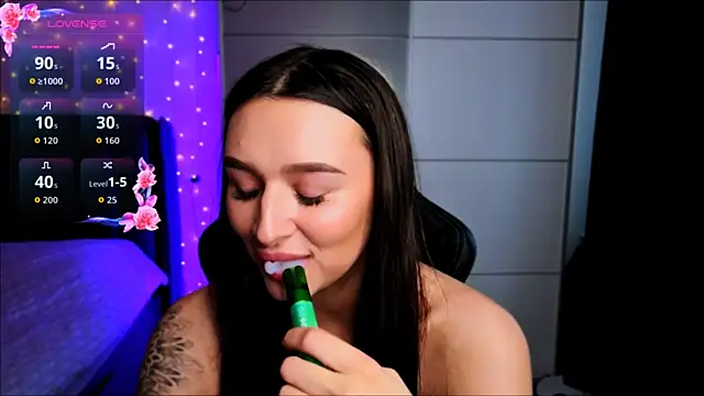 Veronica_Larsson webcam