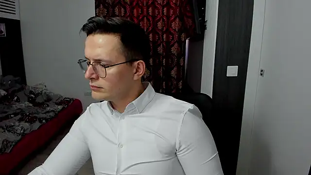 sexxymuscles4u - Sexxymuscles4u's free webcam - UK Sex Cams