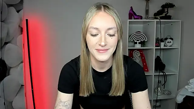 evelynblond - EvelynBlond's free webcam - UK Sex Cams