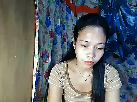 PinaySkinnyGirl webcam