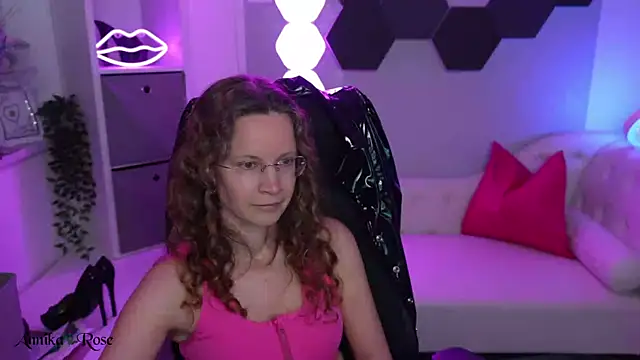 AnnikaRose webcam