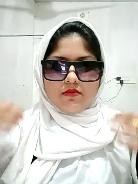 Webcam Model (Nusrat-N)  is live.Free join now!