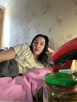 Naughtbaby_2025 webcam