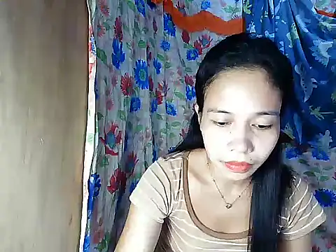 PinaySkinnyGirl webcam
