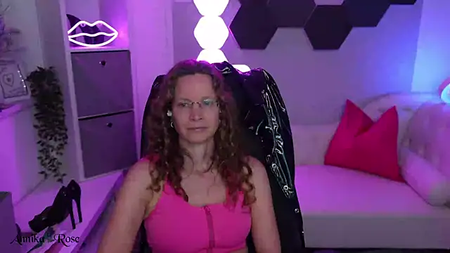AnnikaRose webcam