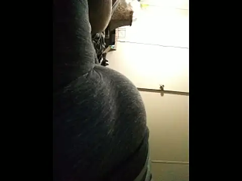 missthickness35_Pika webcam
